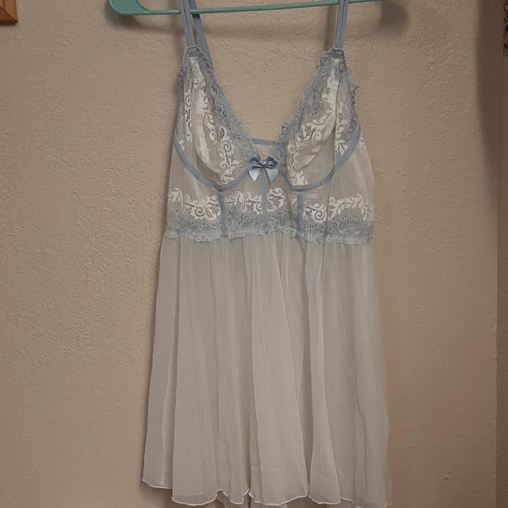 DKNY White and Pale Blue Nightgown Slip